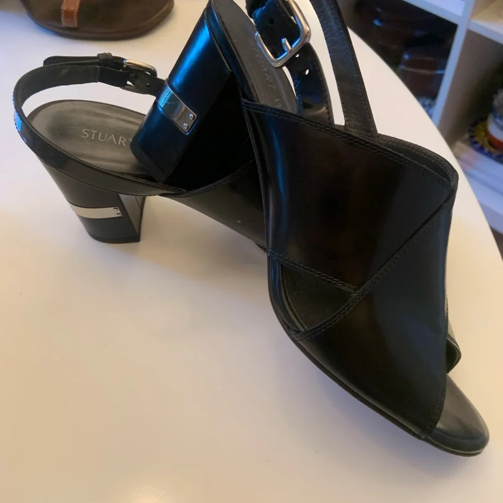 Stuart Weitzman - Picture 4 of 10